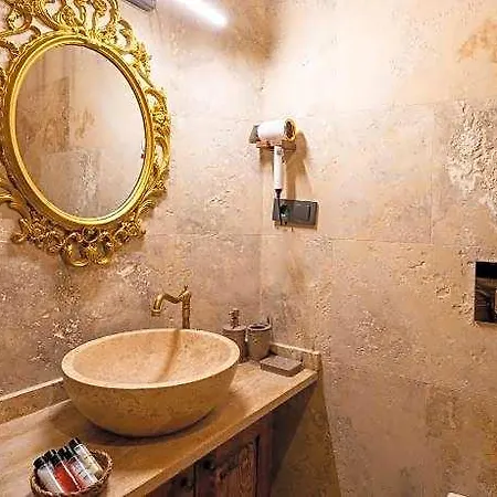 Library Cave House 5* Urgup