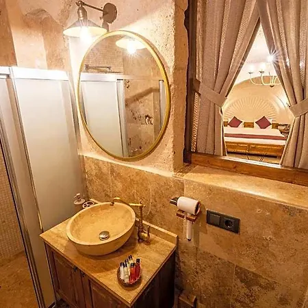 Library Cave House Hotel 5*